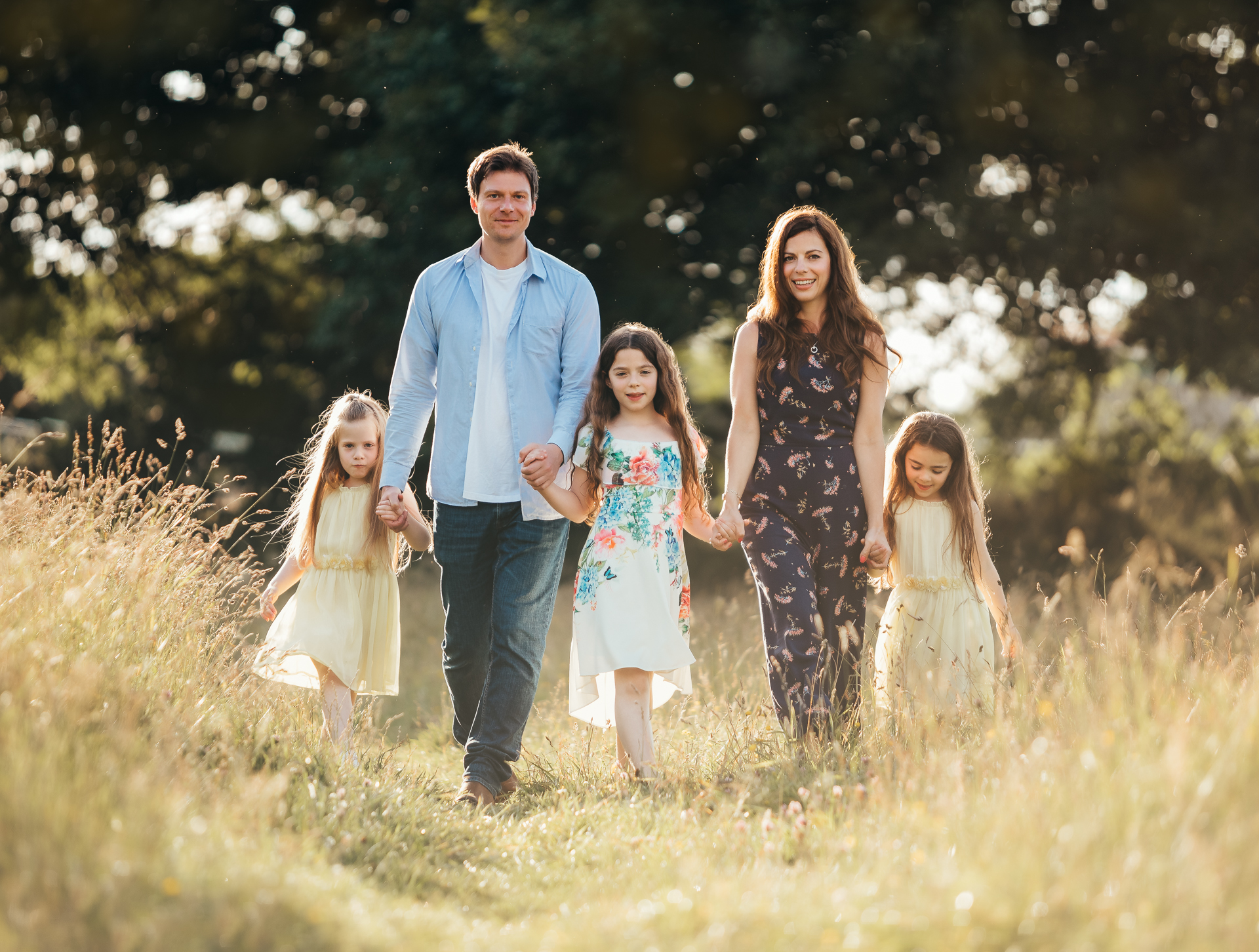 Family portrait photography - outdoor location portrait